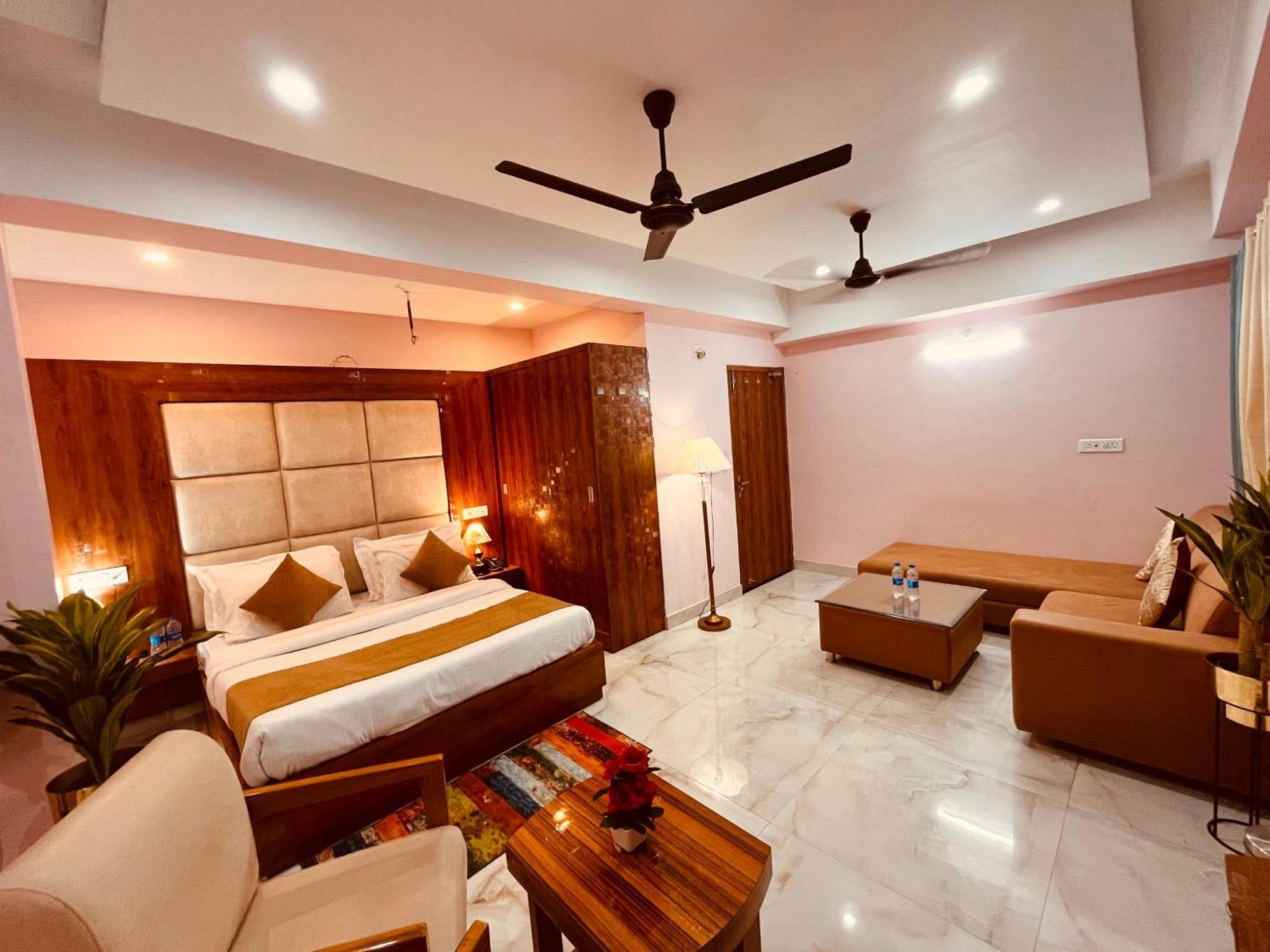 Hotel Golden Temple View By La Casa, Amritsar #Top Rated #Most Awarded #Swimming Pool #Prime Location #Luxury Rooms #Parking #Rooftop Cafe Zewnętrze zdjęcie