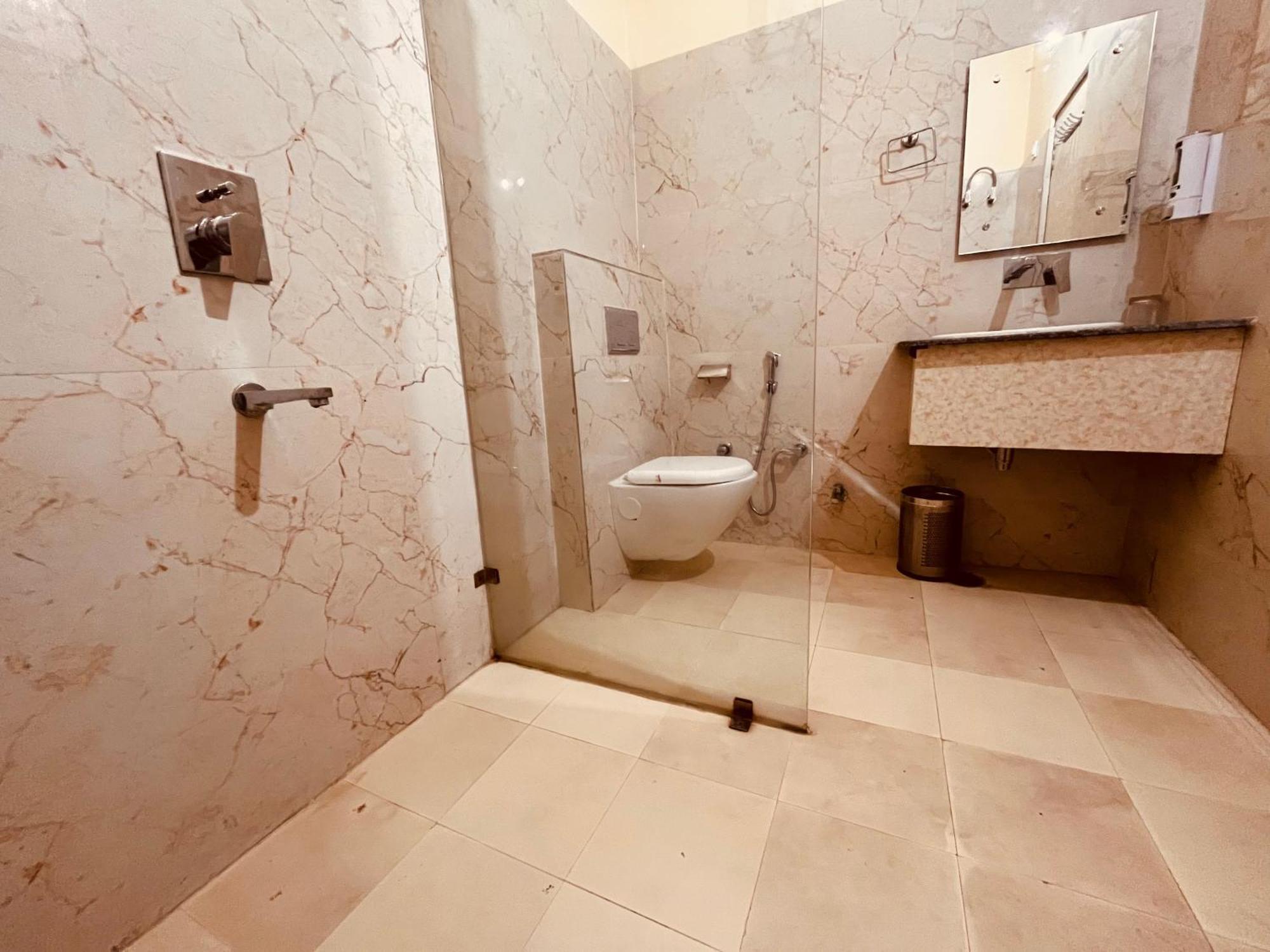 Hotel Golden Temple View By La Casa, Amritsar #Top Rated #Most Awarded #Swimming Pool #Prime Location #Luxury Rooms #Parking #Rooftop Cafe Zewnętrze zdjęcie
